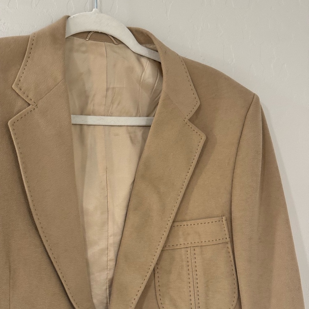 Classic Tan Blazer - Picture 4 of 9